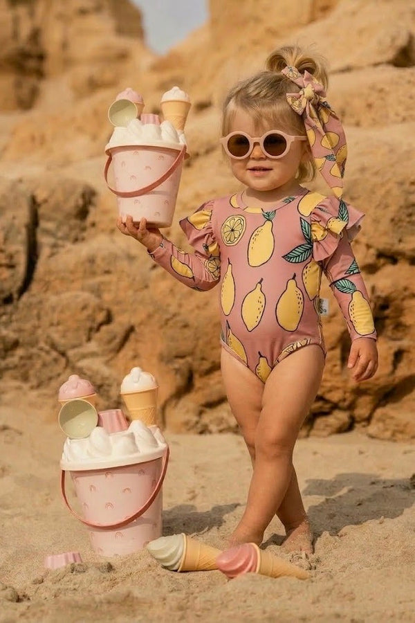 Baby-Badeanzug mit Rüschen und langen Ärmeln | RG337
