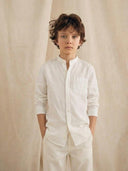 Beyaz uzun kollu çocuk gömlek