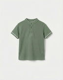 تي شيرت بأزرار وياقة القاضي للأطفال