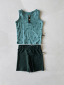 Baby-Set aus Shorts und T-Shirt mit natürlichem Aufdruck