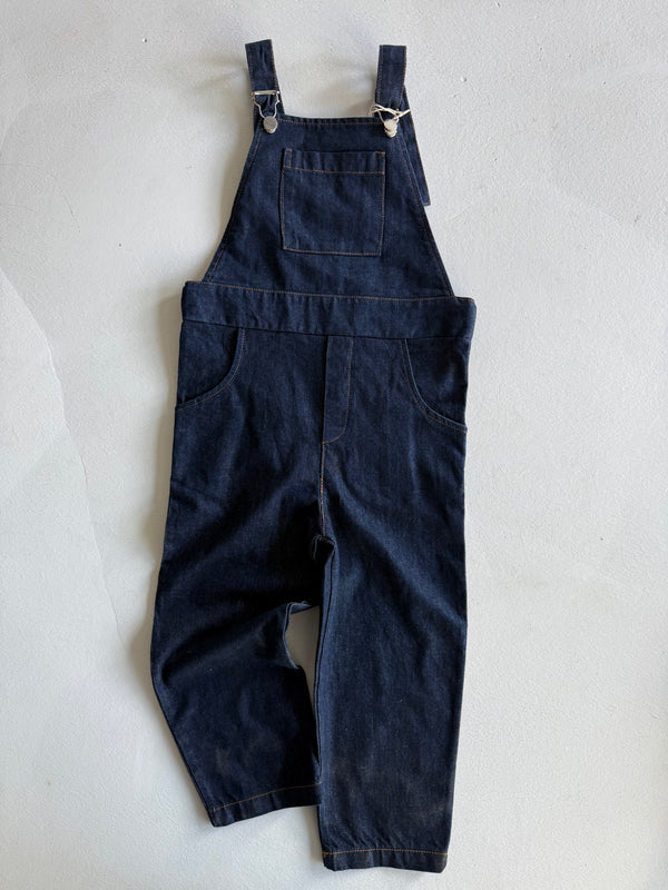 Jeans-Latzhose für Mädchen und Jungen | 3–9 Jahre | Blau, Dunkelblau | 100 % Baumwolle | RG Brand | RG1737