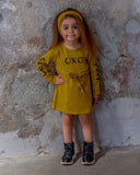 فستان أطفال منقوش بطبعات أوكسو وعصابة رأس