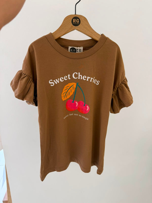 T-Shirt für Mädchen | Rüschenärmel, Kirschprint | 100% Baumwolle | 9–15 Jahre | Stein, Braun, Creme | RG3723