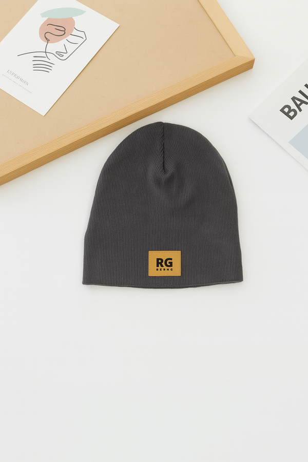 Детская шапка с отворотом и мягкой нашивкой | RG Brand | 3–9 лет | RG1535