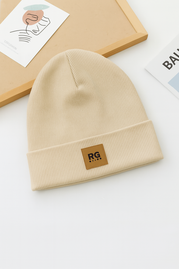Детская шапка с отворотом и мягкой нашивкой | RG Brand | 3–9 лет | RG1535