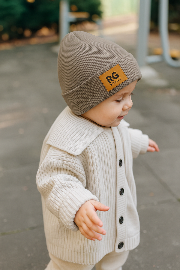 Детская шапка с отворотом и мягкой нашивкой | RG Brand | 3–9 лет | RG1535