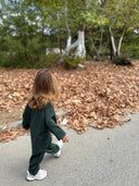 Kinder-Trainingsanzug-Set mit Schulterknöpfen und detailliertem Detail