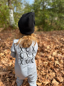 OXO Baby-Strampler und Mütze mit bedrucktem Design