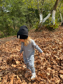 OXO Baby-Strampler und Mütze mit bedrucktem Design