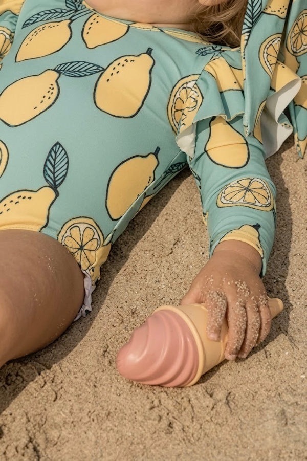 Baby-Badeanzug mit Rüschen und langen Ärmeln | RG337