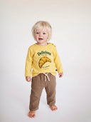 Bebek Uzun Kollu T-shirt | Kruvasan Baskılı | 6 Ay–3 Yaş | Sarı & Yeşil | %100 Pamuk | RG392