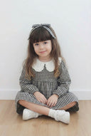 فستان مطوي بياقة أطفال وأكمام طويلة من الموسلين العضوي للأطفال