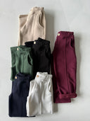 Kinder-Trainingshose mit Nahtdetails