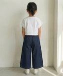 Çocuk Kot Pantolon – Pileli, Rahat Kesim, Mevsimlik Denim Pantolon