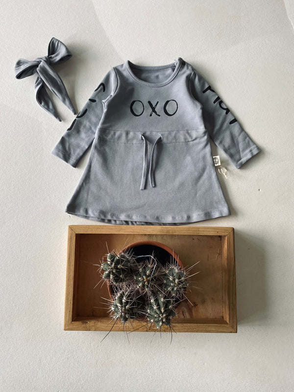 Babykleid und Haarband mit OXO-Print | RG Brand | 6 Monate–4 Jahre | RG225