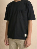 تي شيرت شبابي كبير الحجم مع تفاصيل الجيب