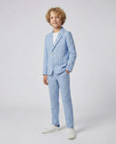 Junger gestreifter Leinenanzug