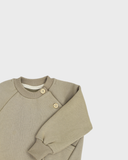 Baby-Sweatshirt mit geknöpften Taschen und detaillierten Details