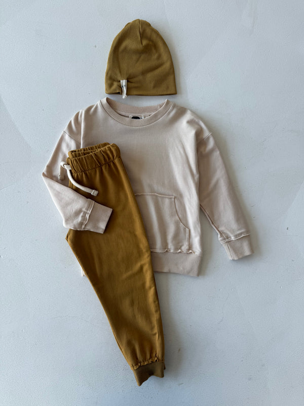 طقم أطفال من كنزة وقبعة وبنطال رياضي | RG Brand | 3–9 سنوات | RG1482