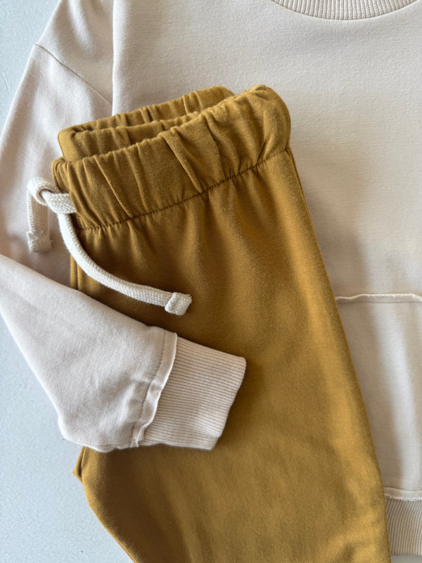 طقم أطفال من كنزة وقبعة وبنطال رياضي | RG Brand | 3–9 سنوات | RG1482