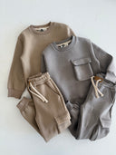 Unisex-Trainingsanzug-Set mit Tasche unten oben