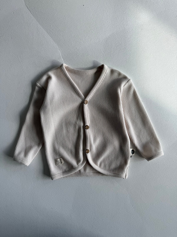 Unisex-Baby-Cardigan mit Knopfdetails | 6 Monate–4 Jahre | RG Brand | RG164
