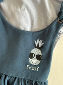 فستان وزرة الفتاة تي شيرت