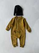 OXO Baby-Strampler und Mütze mit bedrucktem Design