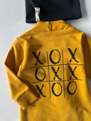 OXO Baby-Strampler und Mütze mit bedrucktem Design