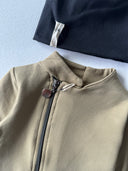 OXO Baby-Strampler und Mütze mit bedrucktem Design