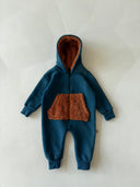 3-fädiger Baby-Strampler mit Kapuze und Reißverschluss