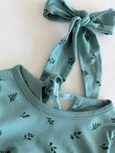 Детское платье и шапочка с натуральным принтом