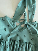 Детское платье и шапочка с натуральным принтом