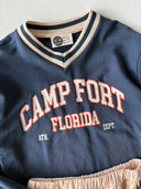 طقم تنورة قصيرة بطيات مطبوعة من الأمام للشباب، قطعتان