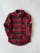 Junges Holzfällerhemd mit Druckknopftaschen