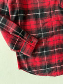 Junges Holzfällerhemd mit Druckknopftaschen