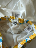 Junges Set aus T-Shirt und Shorts mit Meeresmotiv