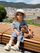 Müslin bebek tulum; 6 ay–3 yaş kız ve erkek bebekler için %100 müslin kumaşıyla hafif ve nefes alır. Ön düğmeli kısa kol tasarımı yaz için idealdir. Şimdi sipariş verin!