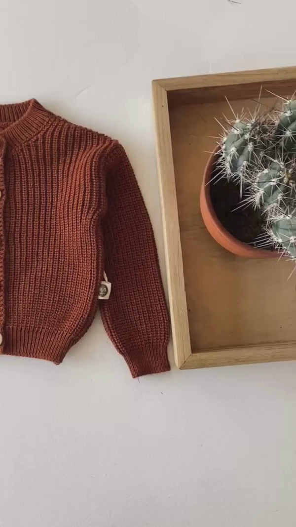 Unisex-Strickjacke mit Rundhalsausschnitt und Knöpfen für Babys
