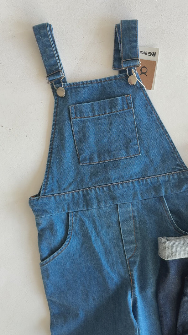 Jeans-Latzhose für Mädchen und Jungen | 3–9 Jahre | Blau, Dunkelblau | 100 % Baumwolle | RG Brand | RG1737