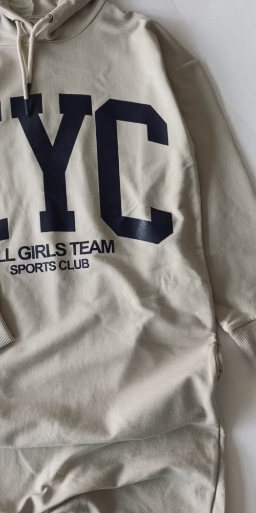 Jugend-Sweatkleid mit Frontprint, Kapuze und Rückenschlitz | 9–15 Jahre | RG Brand | RG3366