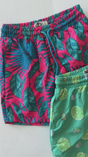 Gemusterte, schnell trocknende Badeshorts für Jugendliche