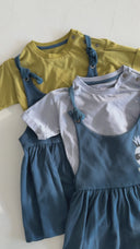 فستان وزرة الفتاة تي شيرت