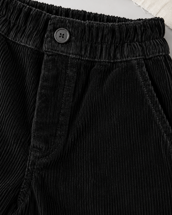 RG Brand RG1776 siyah bol paça kadife çocuk pantolon, kumaş ve işçilik detayı.