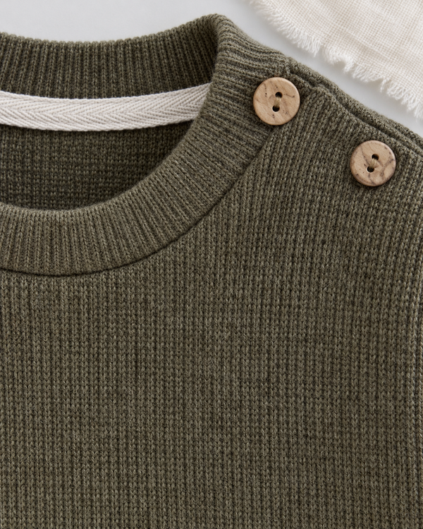 RG Brand RG395 haki omuzdan düğmeli Selanik bebek sweatshirt, kumaş ve işçilik detayı.