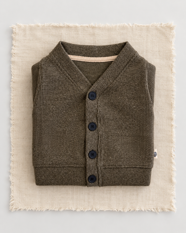 RG Brand RG397 haki düğmeli Selanik bebek hırkası, katlı görünüm.