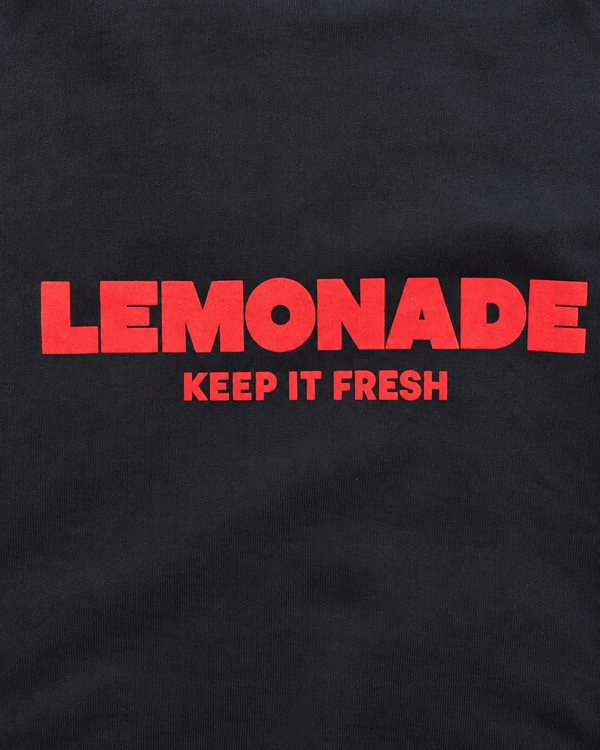 RG Brand RG1805 lacivert sweatshirt, kırmızı Lemonade baskısı ve kumaş dokusu yakın plan