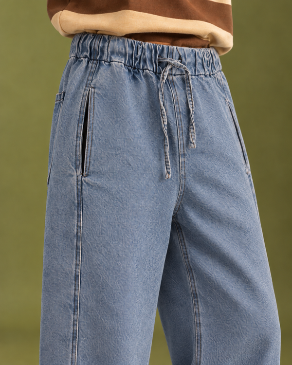 RG3733 9–15 yaş genç kot pantolon, lastikli bel, bağcık ve kargo cep tasarımı